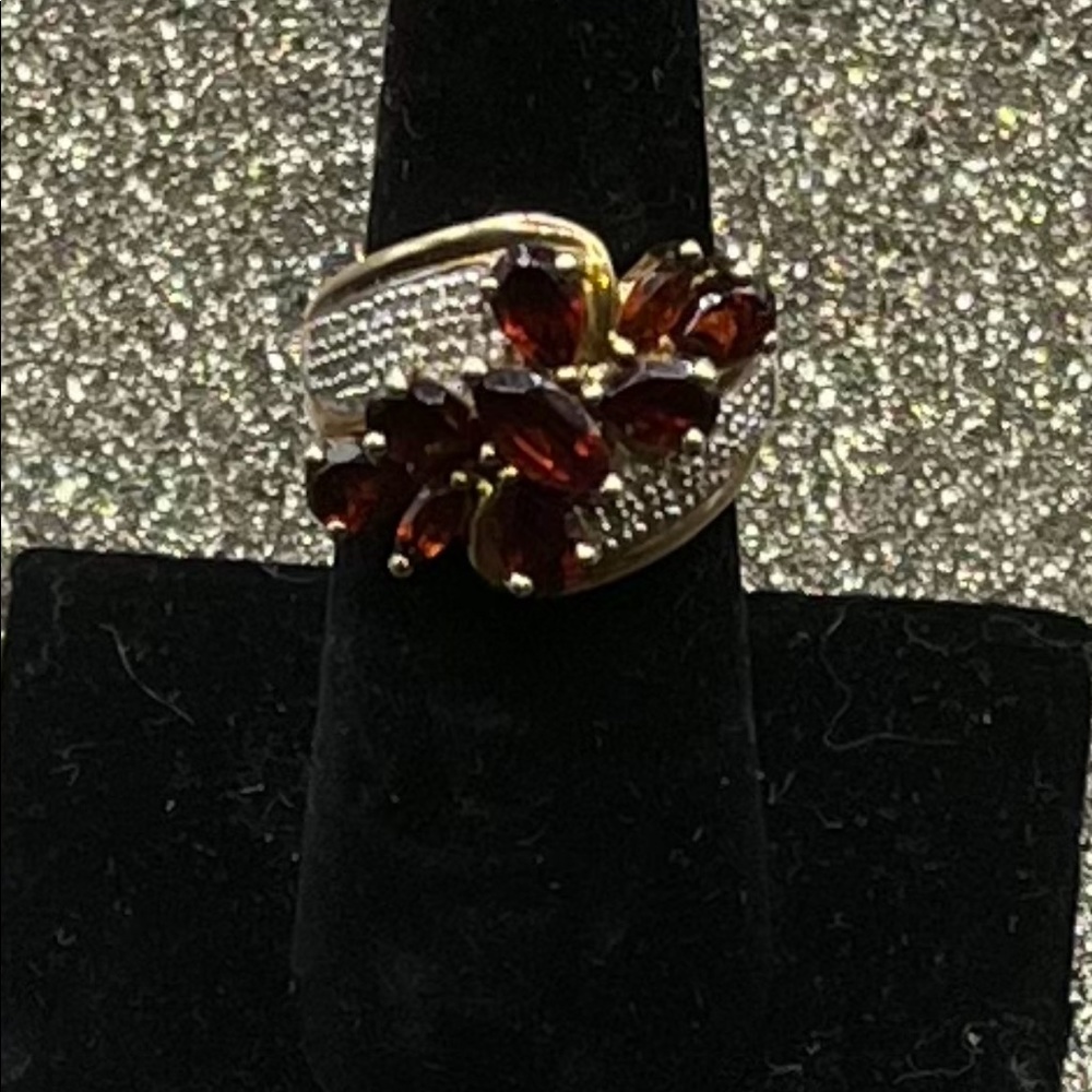 Gorgeous Ruby Ring - image 6